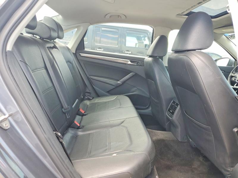 1VWBS7A38GC011645
