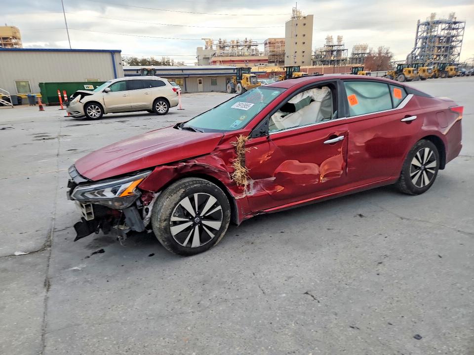 2021 NISSAN ALTIMA — VIN 1N4BL4DV0MN376077