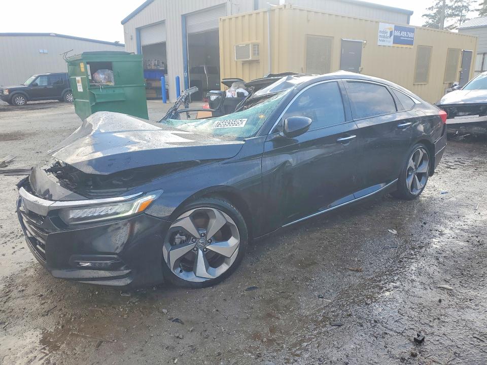 2018 HONDA ACCORD — VIN 1HGCV1F9XJA134957