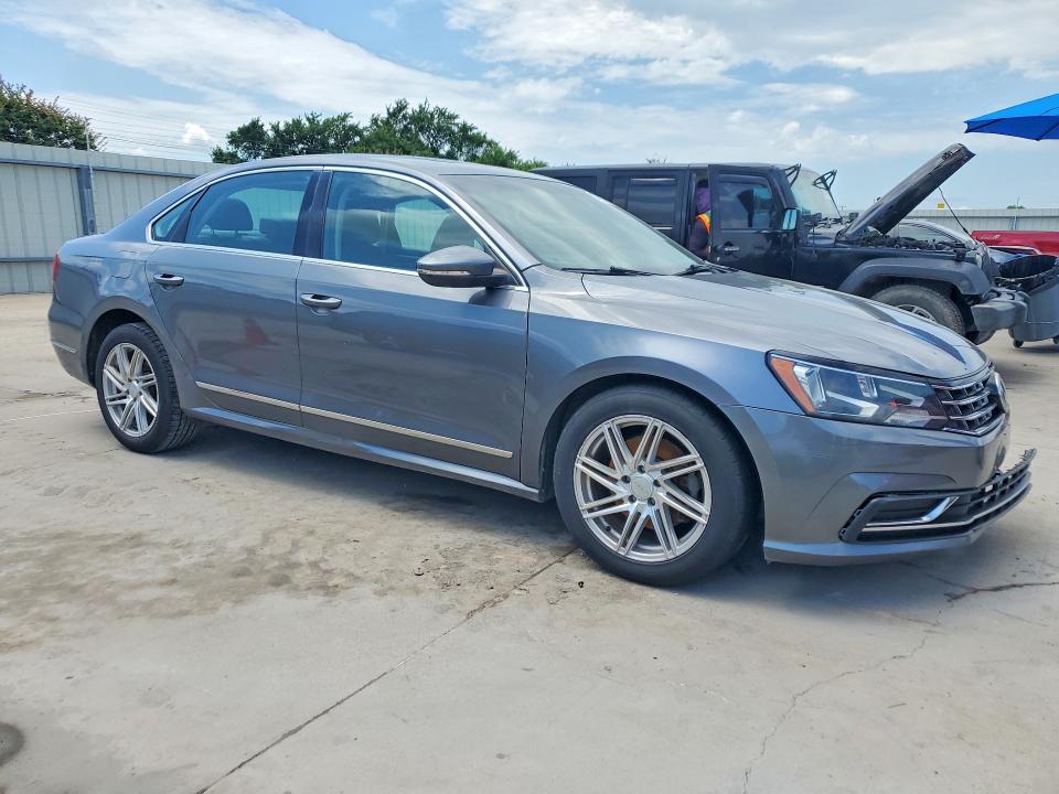 1VWBS7A38GC011645