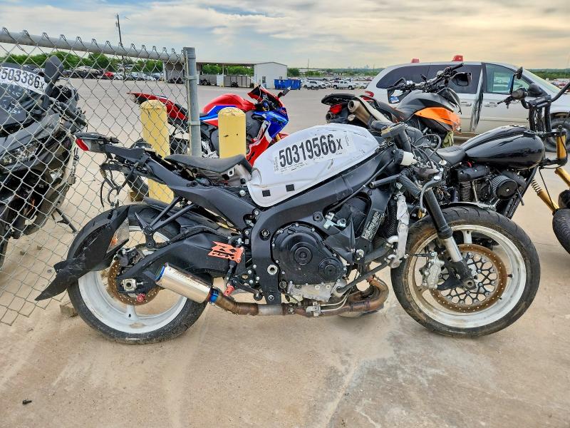 2020 SUZUKI GSX-R600 — VIN JS1GN7FA1L7100686