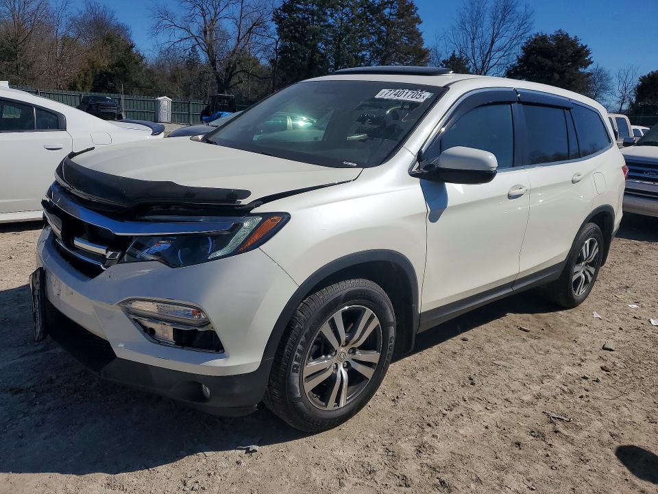 2017 HONDA PILOT — VIN 5FNYF6H73HB058302