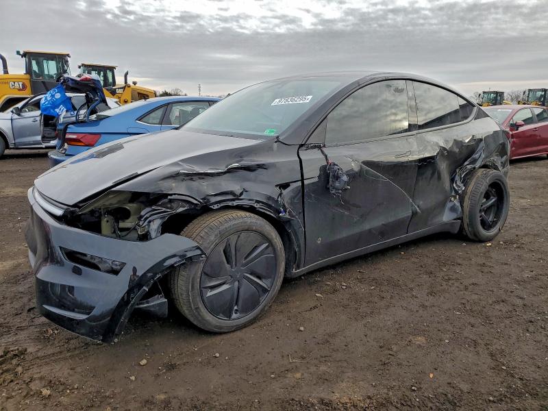 2026 TESLA MODEL Y — VIN 7SAYGDEE5TA400586