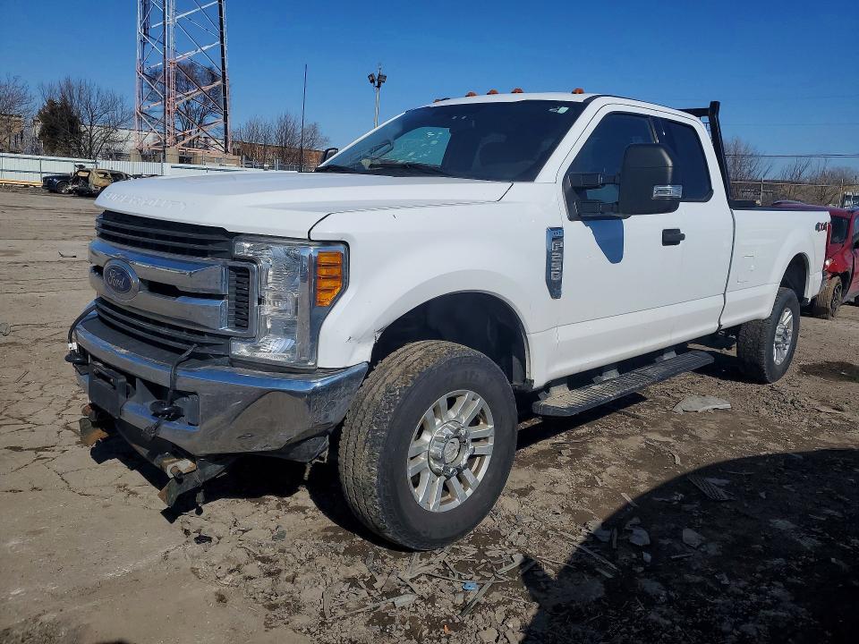 2017 FORD F250 — VIN 1FT7X2B68HEE61923