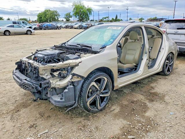 2017 HONDA ACCORD — VIN 1HGCR3F82HA012952