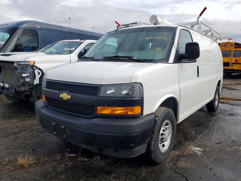 2022 CHEVROLET EXPRESS 25 — VIN 1GCWGAFP2N1244119