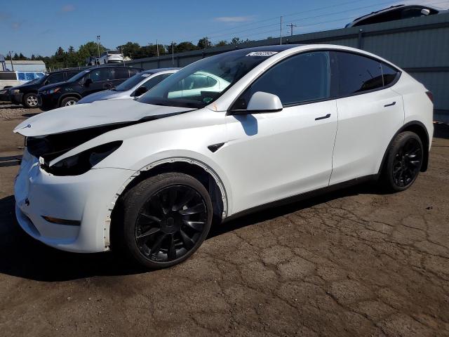 2022 TESLA MODEL Y — VIN 7SAYGDEE2NF313928