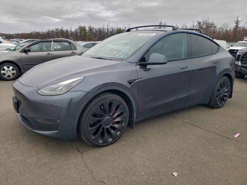 2022 TESLA MODEL Y — VIN 7SAYGDEF8NF543160