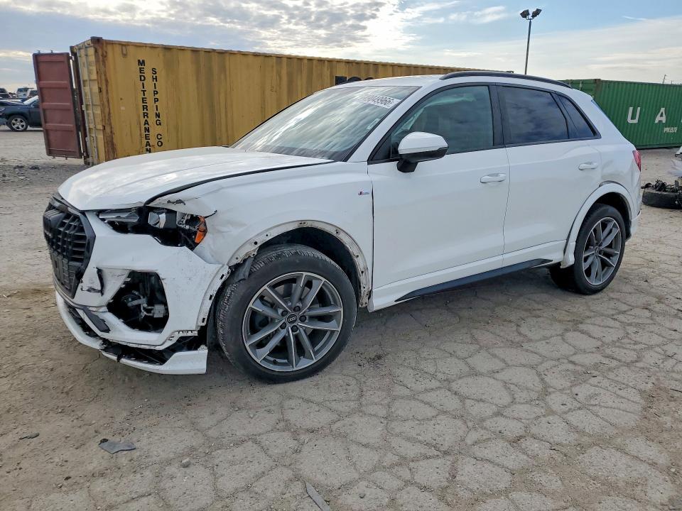 2022 AUDI Q3 — VIN WA1DECF33N1022284