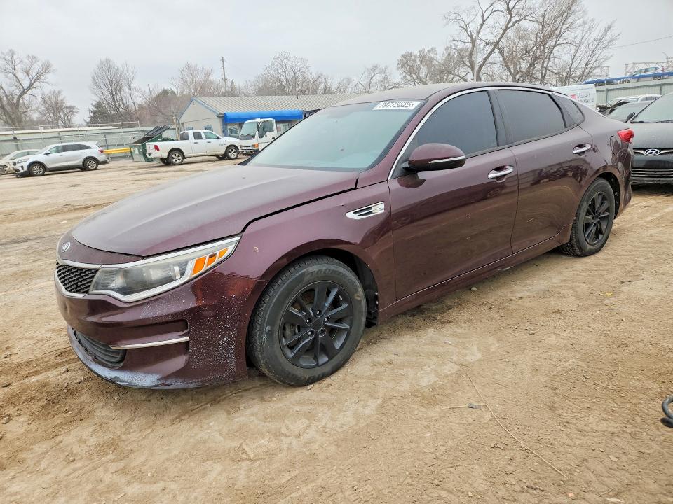 2018 KIA OPTIMA — VIN 5XXGT4L37JG185652