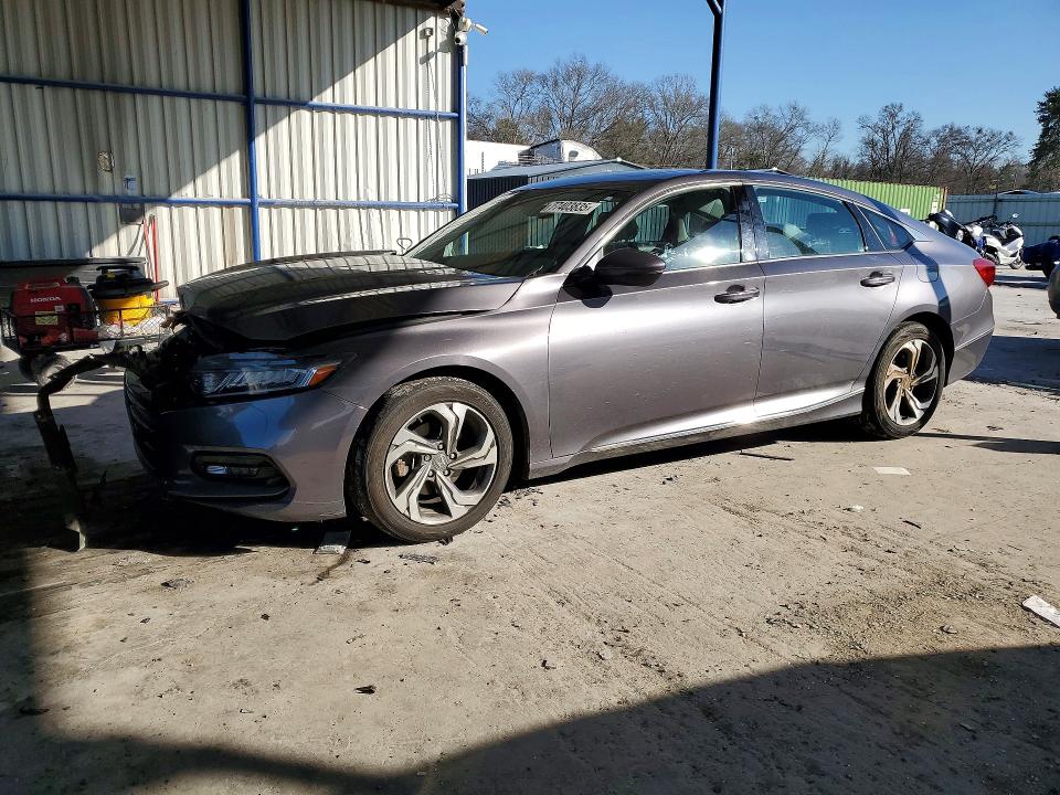 2018 HONDA ACCORD — VIN 1HGCV1F61JA227615