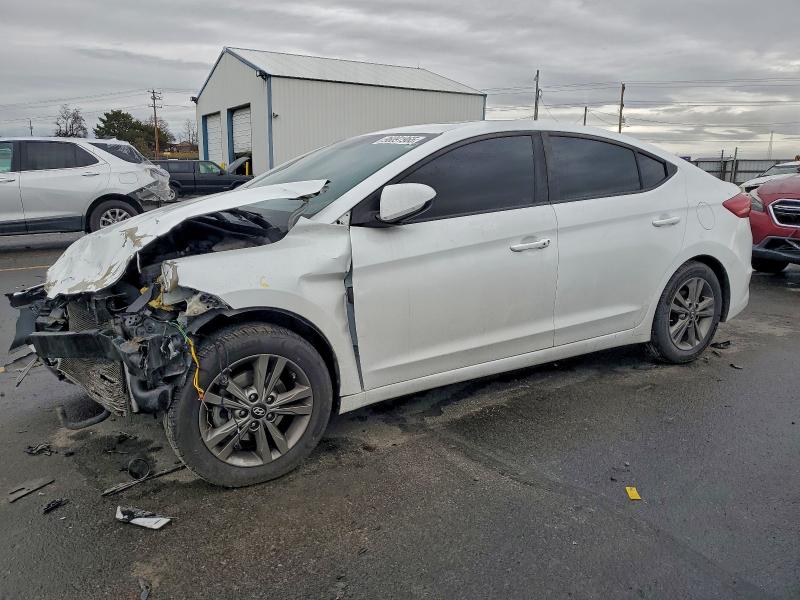 2018 HYUNDAI ELANTRA SE — VIN 5NPD84LF3JH287520