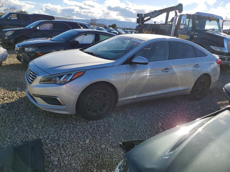 2017 HYUNDAI SONATA SE — VIN 5NPE24AF1HH443489