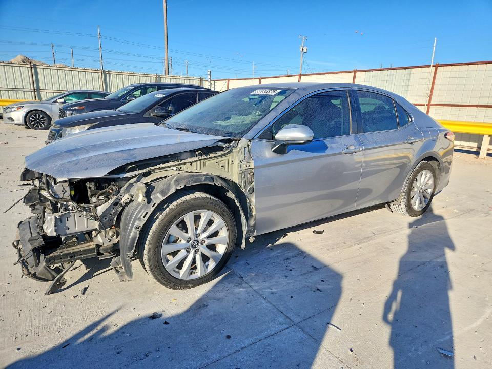 2019 TOYOTA CAMRY — VIN 4T1B11HK4KU684401
