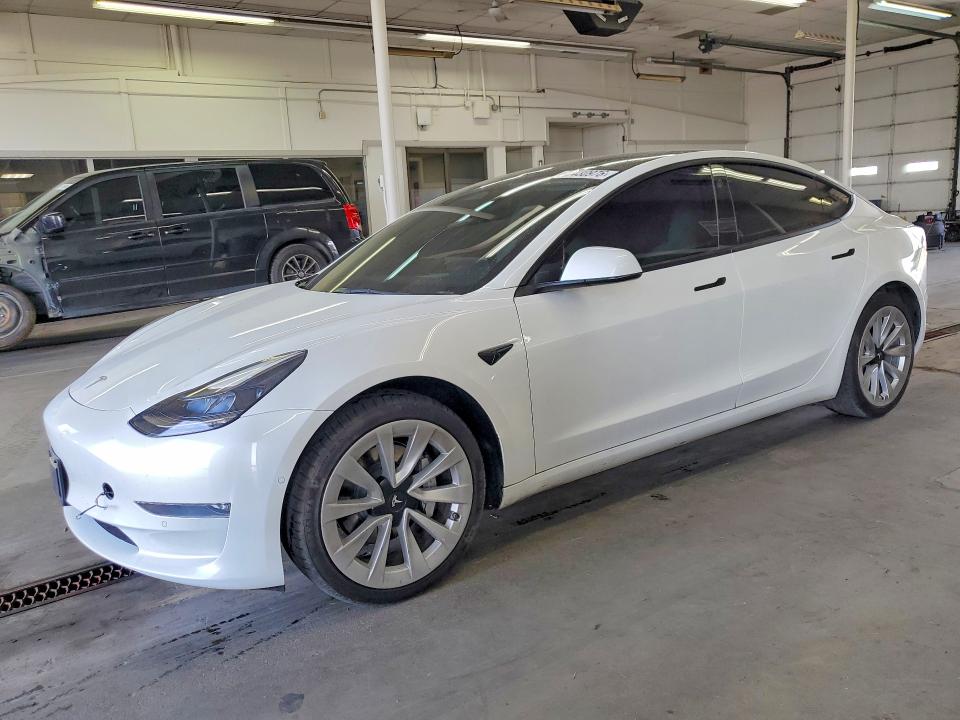 2022 TESLA MODEL 3 — VIN 5YJ3E1EB1NF268319