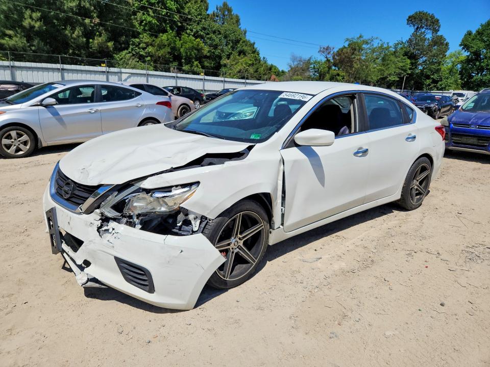 2016 NISSAN ALTIMA — VIN 1N4AL3AP2GN352217
