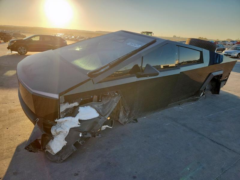 2024 TESLA CYBERTRUCK — VIN 7G2CEHED2RA007856