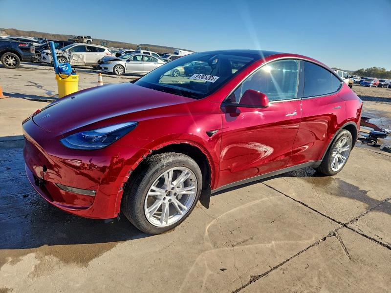 2024 TESLA MODEL Y — VIN 7SAYGAEE5RF083984