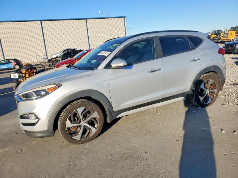 2017 HYUNDAI TUCSON — VIN KM8J33A28HU538961