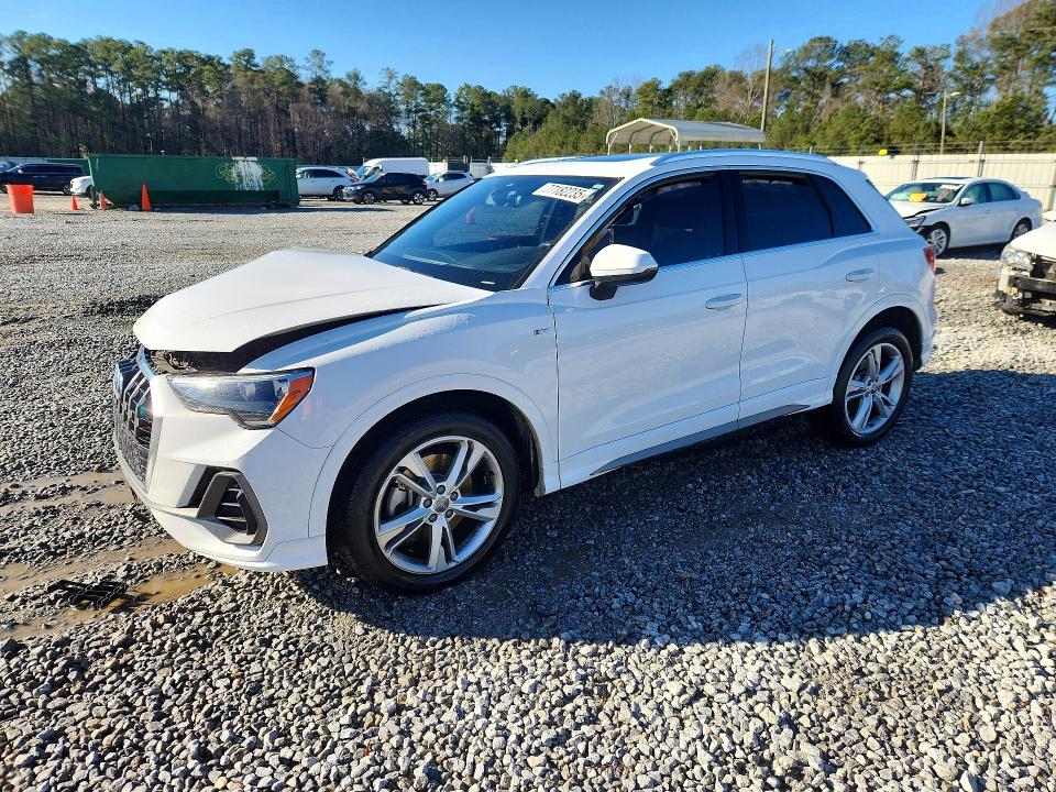 2020 AUDI Q3 — VIN WA1DECF31L1008008