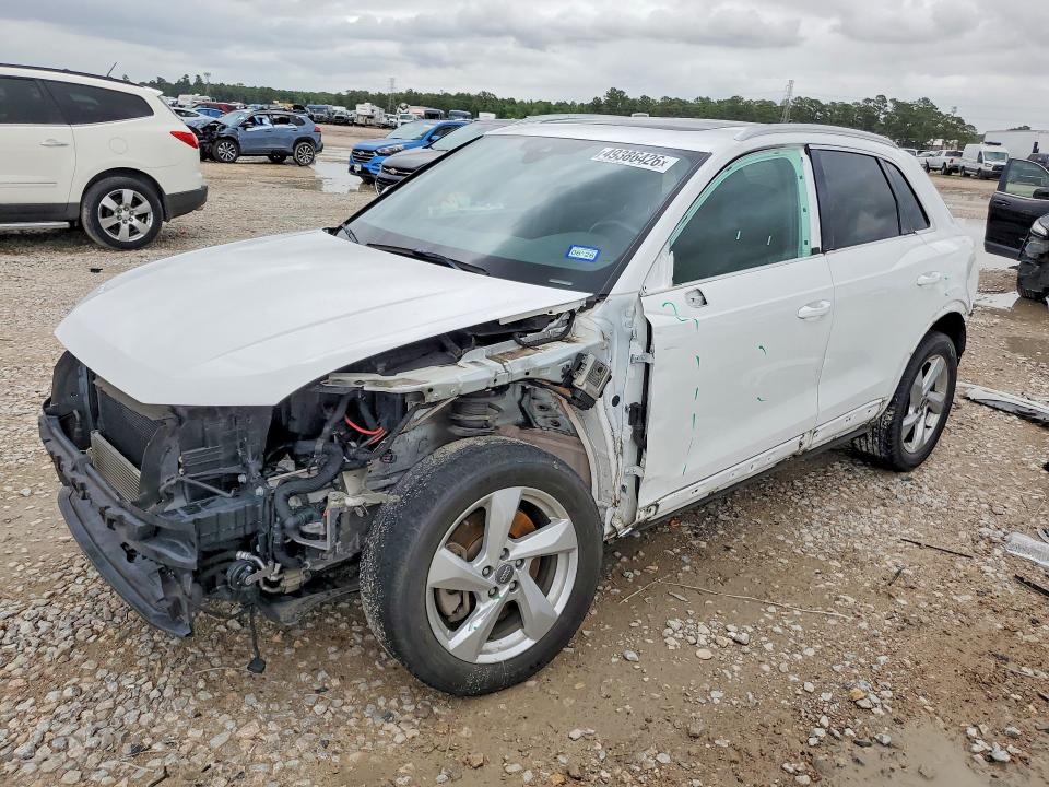 2020 AUDI Q3 — VIN WA1AECF3XL1038112