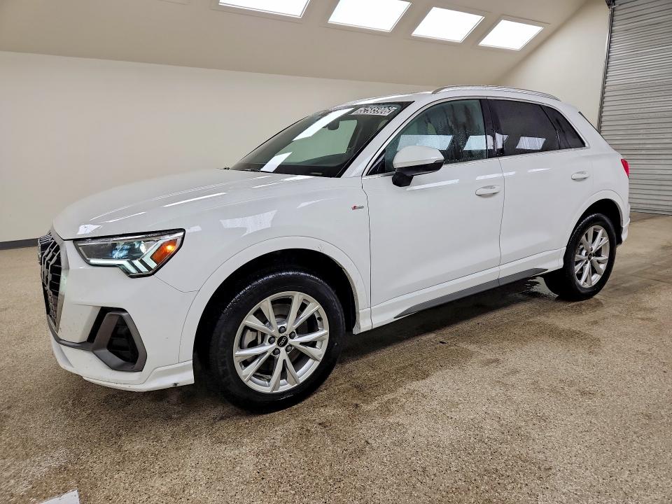 2025 AUDI Q3 — VIN WA1DECF35S1015302