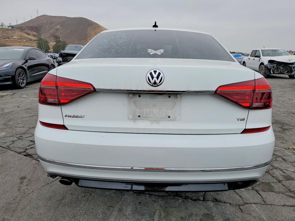 1VWDT7A34HC000228
