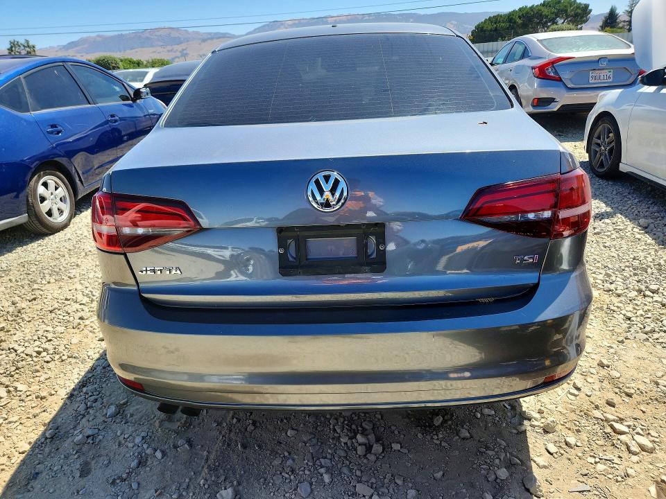 3VW2B7AJ0HM270645