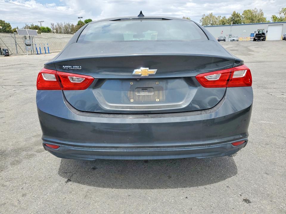1G1ZE5ST6HF205580