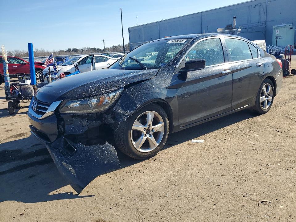 2015 HONDA ACCORD — VIN 1HGCR2E50FA070461