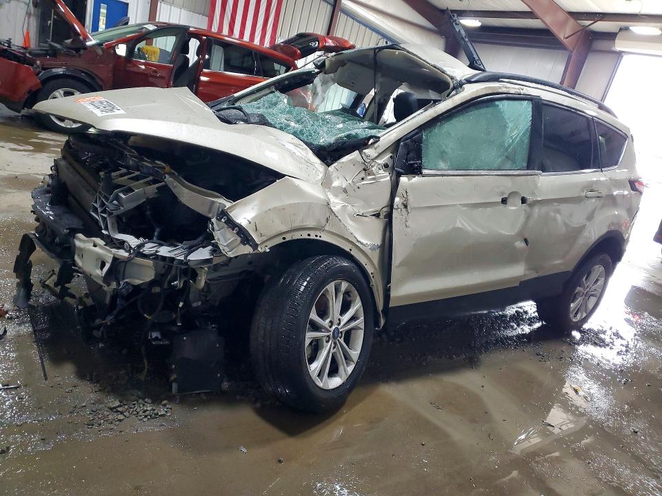 2018 FORD ESCAPE — VIN 1FMCU9HD1JUD17241
