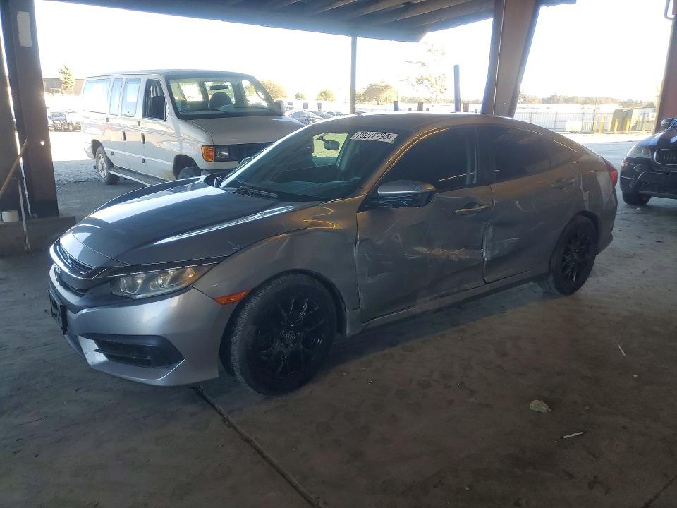 2016 HONDA CIVIC — VIN 2HGFC2F50GH508640