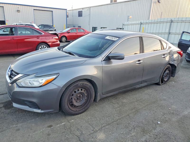 2017 NISSAN ALTIMA — VIN 1N4AL3AP2HC470233