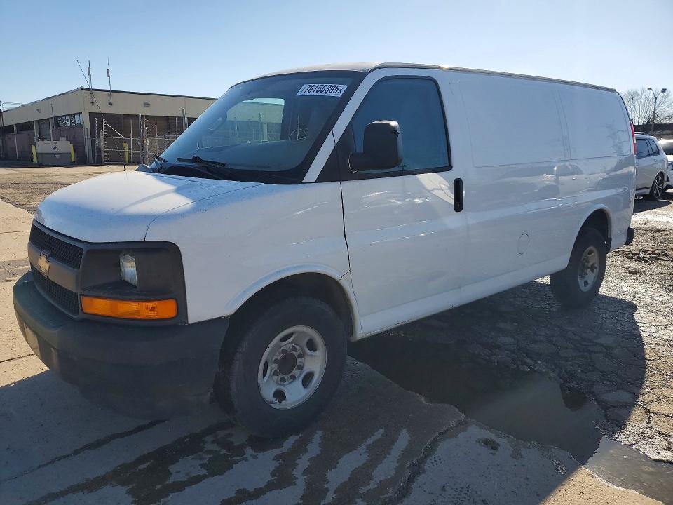 2017 CHEVROLET EXPRESS G2500 — VIN 1GCWGAFF0H1131829