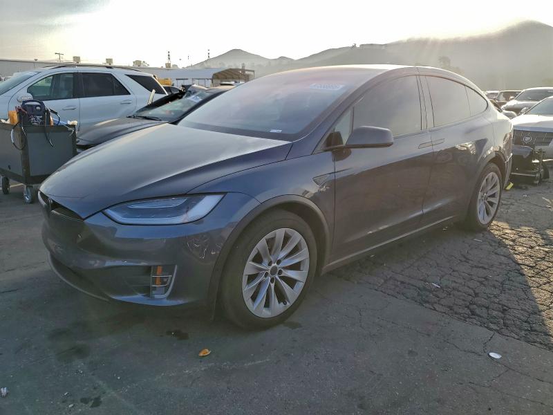 2016 TESLA MODEL X — VIN 5YJXCBE27GF004523