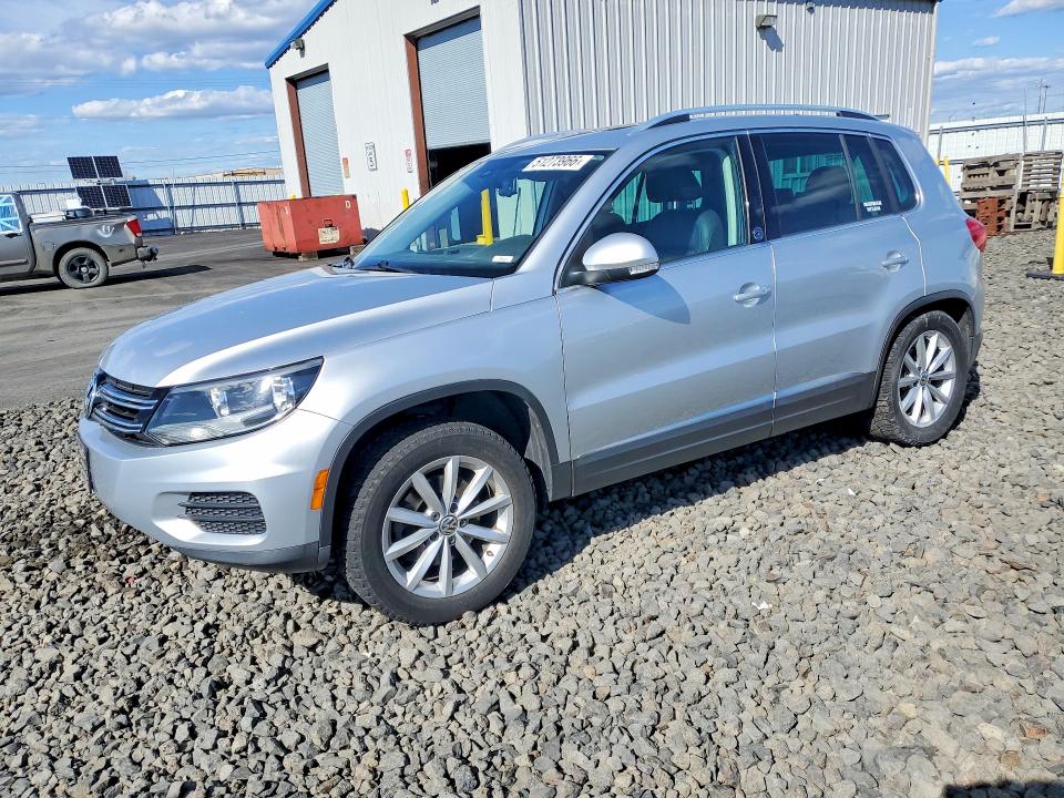 2017 VOLKSWAGEN TIGUAN — VIN WVGSV7AX0HK005936