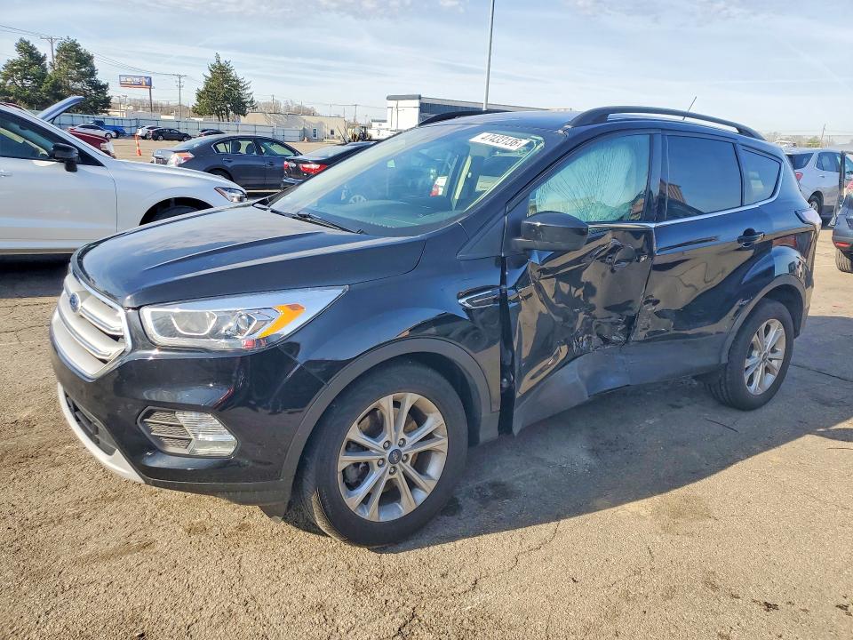 2018 FORD ESCAPE — VIN 1FMCU9HD1JUD30653