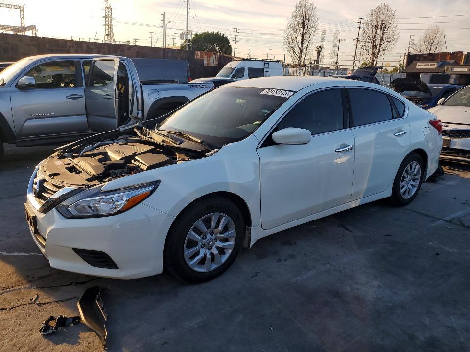 2016 NISSAN ALTIMA — VIN 1N4AL3AP4GC285843