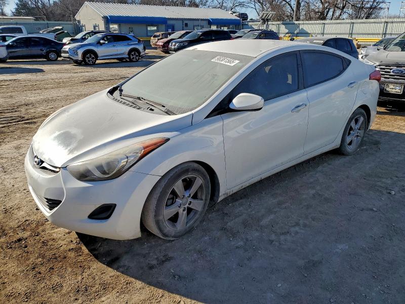 2013 HYUNDAI ELANTRA GL — VIN 5NPDH4AE0DH321539