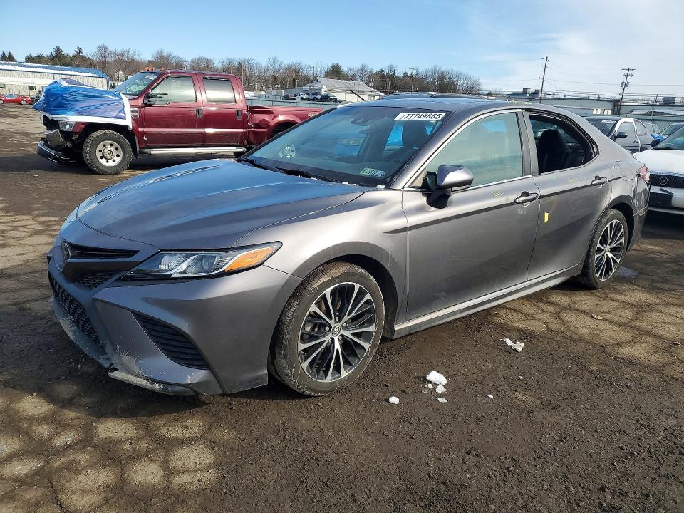 2018 TOYOTA CAMRY — VIN 4T1B11HKXJU564150