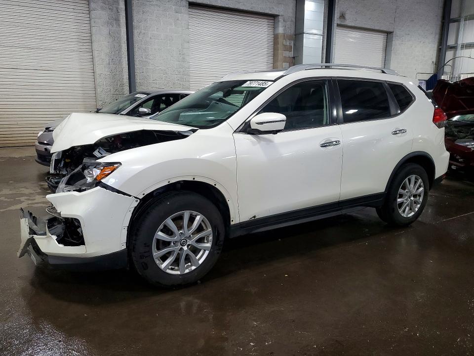 2017 NISSAN ROGUE — VIN JN8AT2MV9HW279636