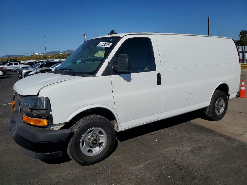 2018 CHEVROLET EXPRESS G2 — VIN 1GCWGAFP7J1344047