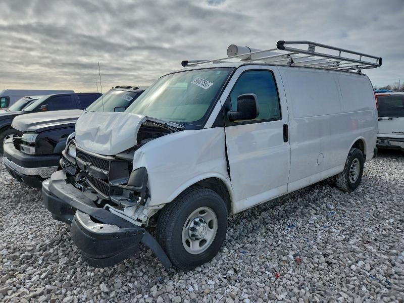 2017 CHEVROLET EXPRESS G2 — VIN 1GCWGAFG4H1135195