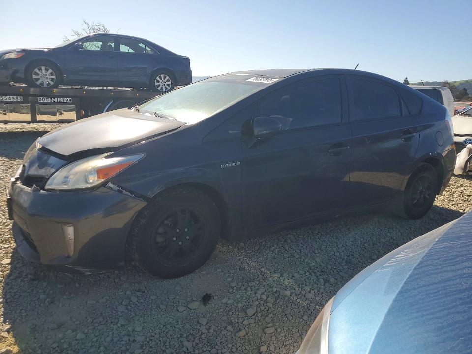 2015 TOYOTA PRIUS — VIN JTDKN3DU3F1915033