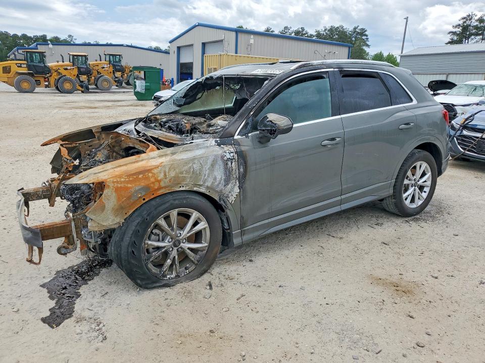 2025 AUDI Q3 — VIN WA1DECF36S1018130