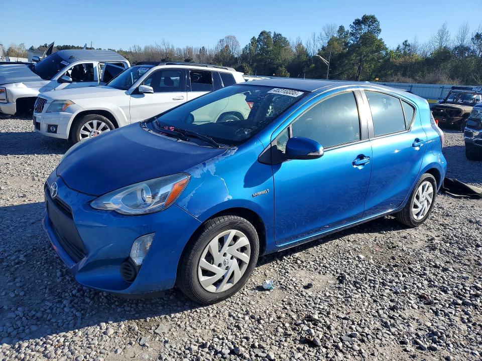 2015 TOYOTA PRIUS C — VIN JTDKDTB36F1587300