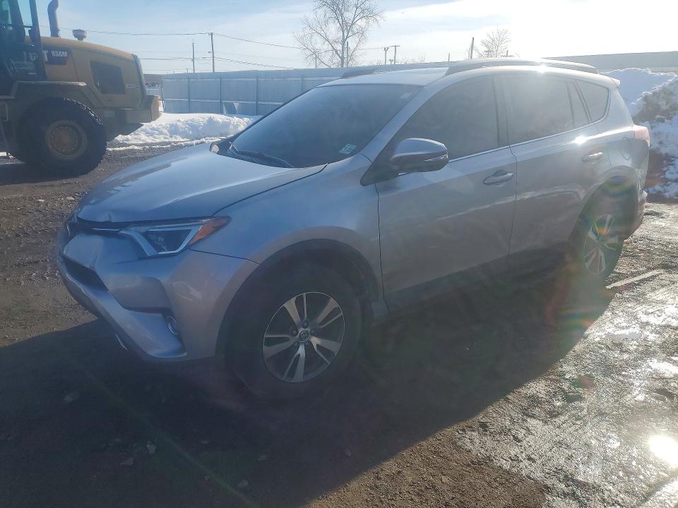 2018 TOYOTA RAV4 — VIN JTMRFREV1JJ235825