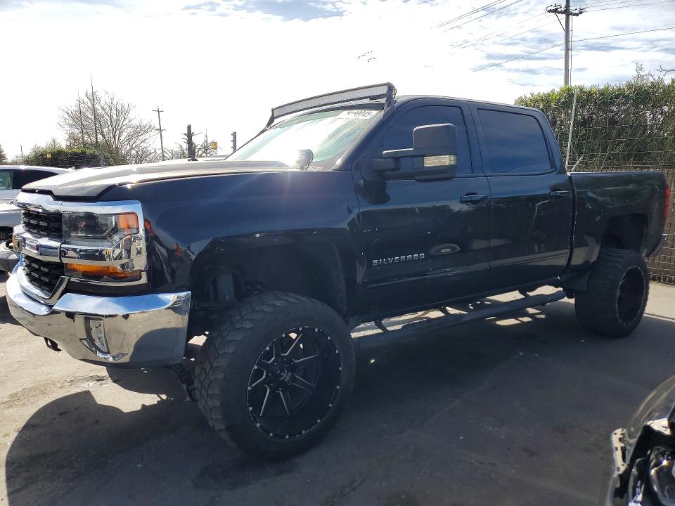 2018 CHEVROLET SILVERADO — VIN 3GCPCREC0JG210396