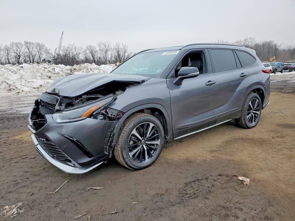 2021 TOYOTA HIGHLANDER — VIN 5TDLZRBH5MS121345