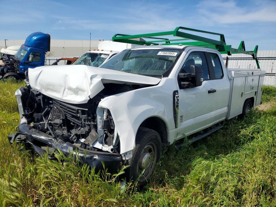 2023 FORD F350 — VIN 1FD8X3EN2PED70587